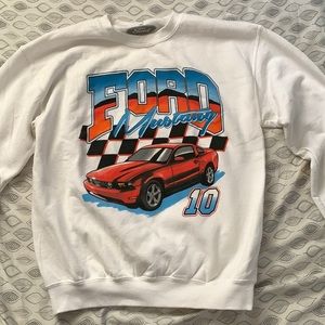 Selling this nice crew neck used it once or twice